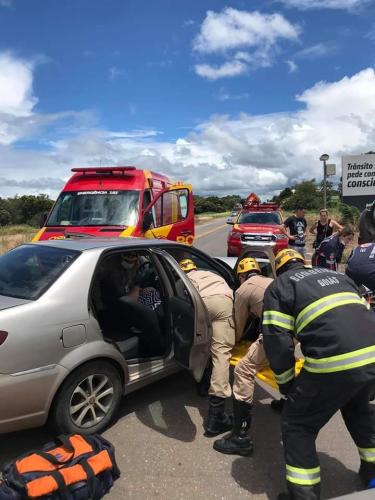 Quatro pessoas ficam feridas em acidente na GO-139, entre Caldas Novas e Cristianópolis